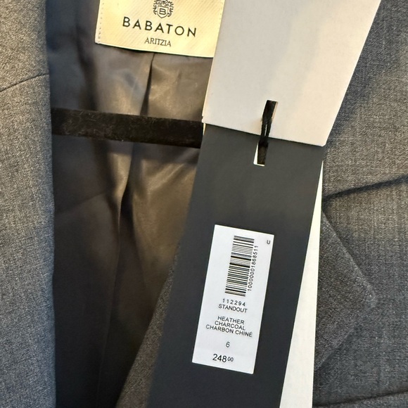 Standout Blazer - (Re)ssential - Picture 8 of 10